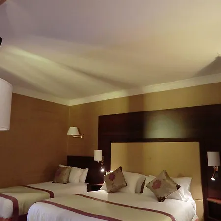 Gustave 4* Parigi